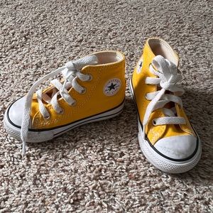 CONVERSE high tops toddler size 6